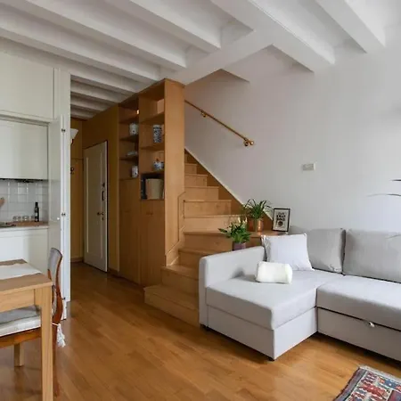 Borgo Cavour Santi40