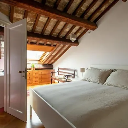 Apartment Borgo Cavour Santi40