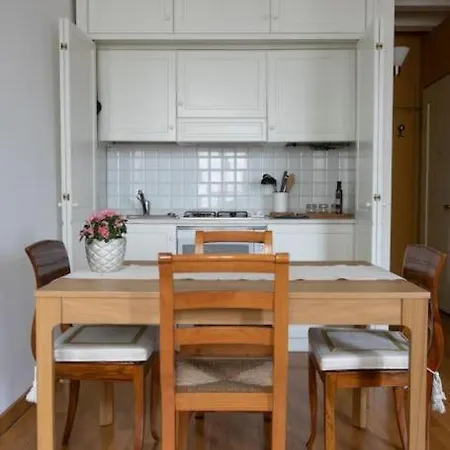 Apartment Borgo Cavour Santi40 *