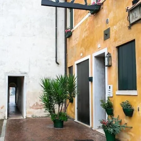 Borgo Cavour Santi40 Apartment