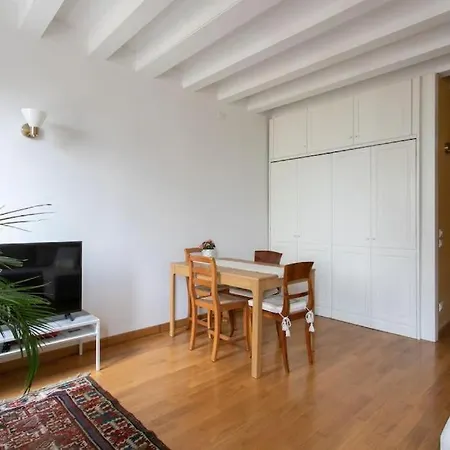 Borgo Cavour Santi40 * Treviso